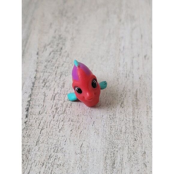 Mini rubber red fish ocean sea angelfish toy figure - Picture 1 of 4